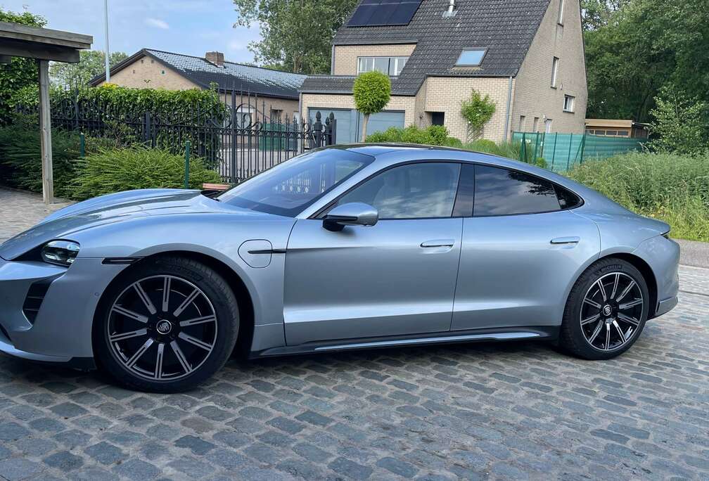 Porsche Taycan 93.4 kWh Taycan Turbo