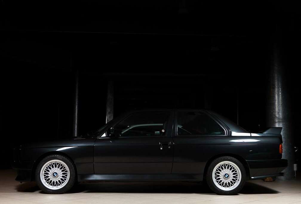 BMW E30 M3 servicebook/2owners/accidentfree