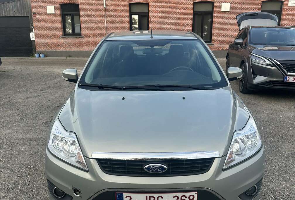Ford 1.6 16V Aut. Ghia