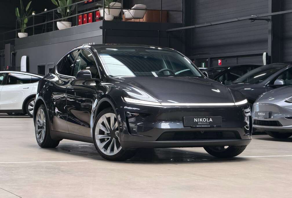 Tesla JUNIPER - LOW MILEAGE - PREMIUM -  AUTOPILOT - TOW HOOK