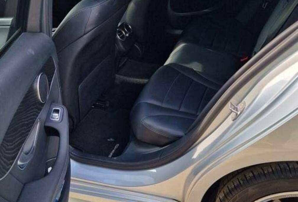 Mercedes-Benz T AMG Line