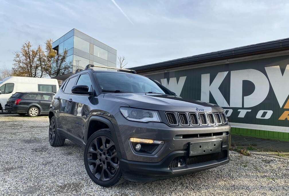 Jeep Compass 1.3 T-GDI 4xe PLUG-IN HYBRID Automatik S