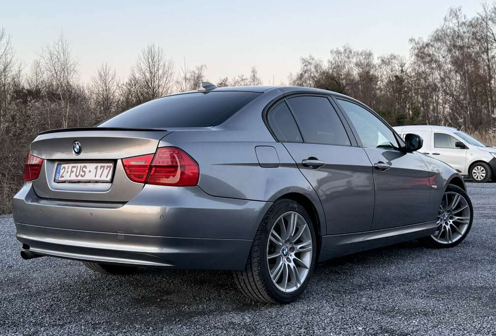 BMW BMW Série 3 E90 LCI 2011