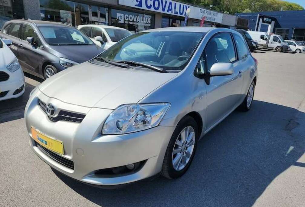 Toyota Auris 1.4 D-4D Linea Luna