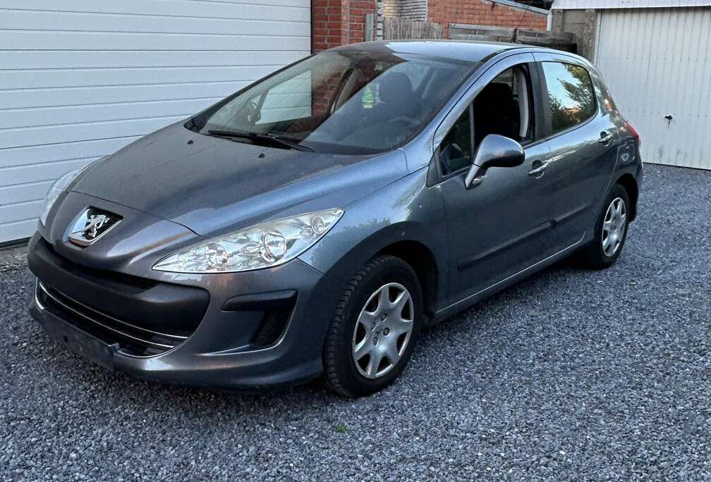 Peugeot 1.4i Confort Pack
