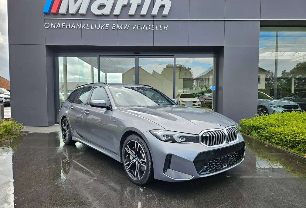 BMW BMW 330I xDrive Touring Facelift Msport / 18\