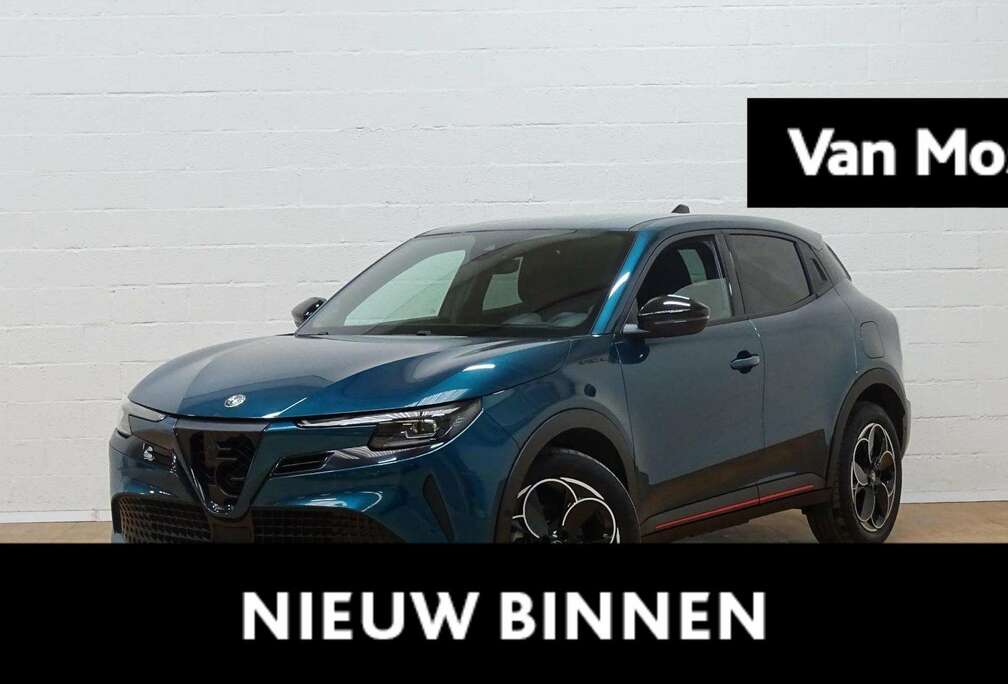 Alfa Romeo 1.2 Hybrid 145 eDCT6 Ibrida Speciale VERWACHT