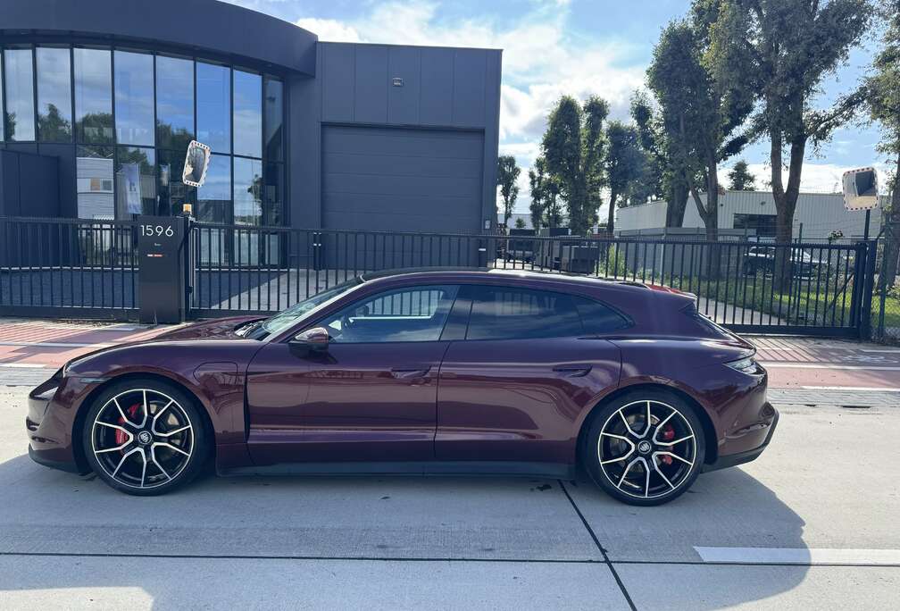 Porsche GTS Sport Turismo