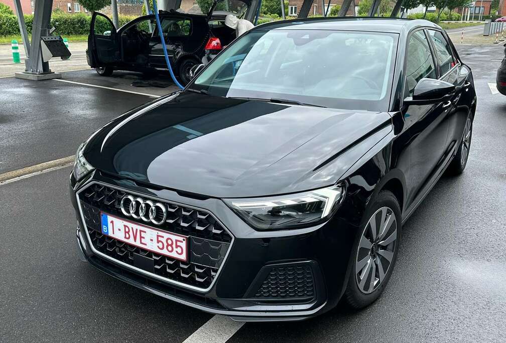 Audi Sportback 30 TFSI Advanced