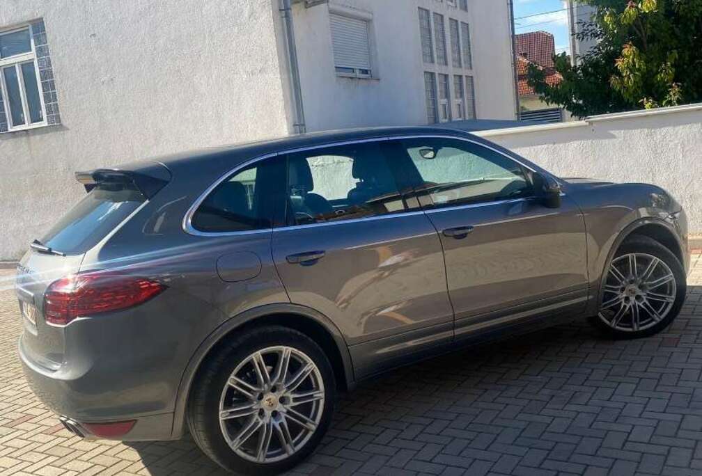 Porsche 3.0 D V6 Tiptronic S