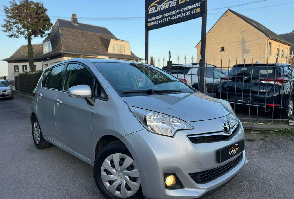 Toyota 1.33 VVT-i // NAVI // AIRCO // CAMÉRA //1ière MAIN