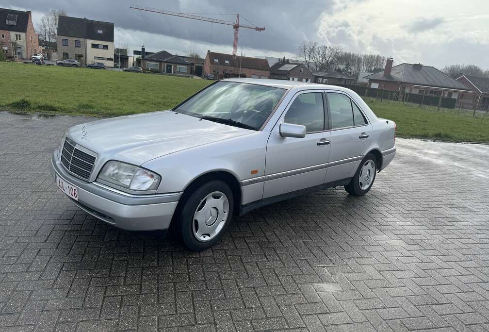 Mercedes-Benz Elegance