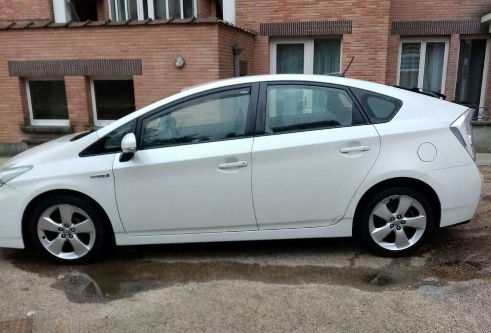 Toyota 1.8i+VVT-i+Hybrid+Luna