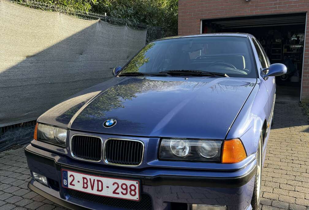 BMW 318is pro car