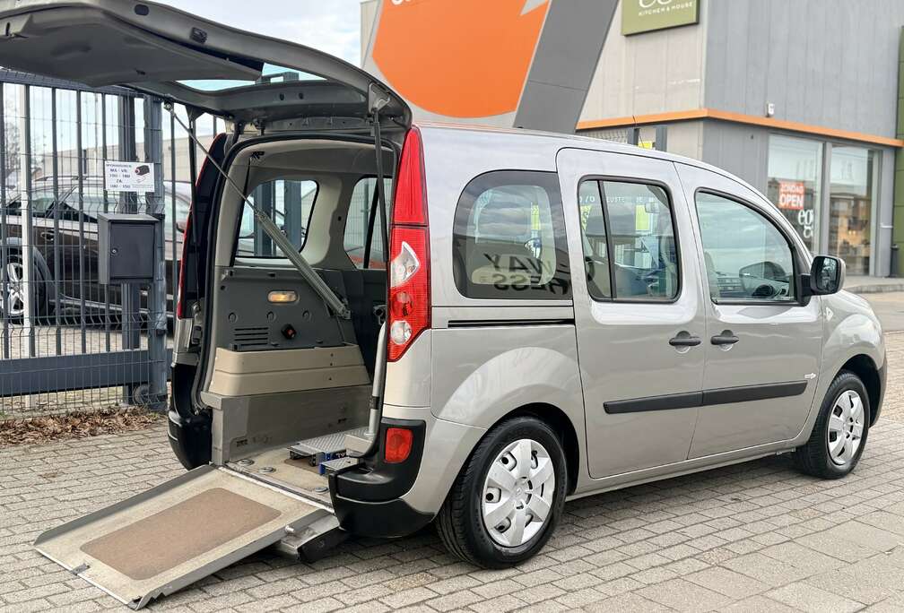 Renault TOM TOM TPMR INVALIDE WAGEN AUTOMAAT 096000km 1.6i