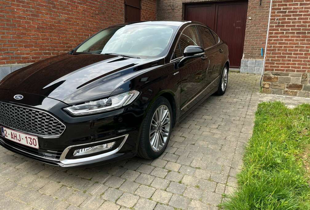 Ford 2.0 HEV Vignale