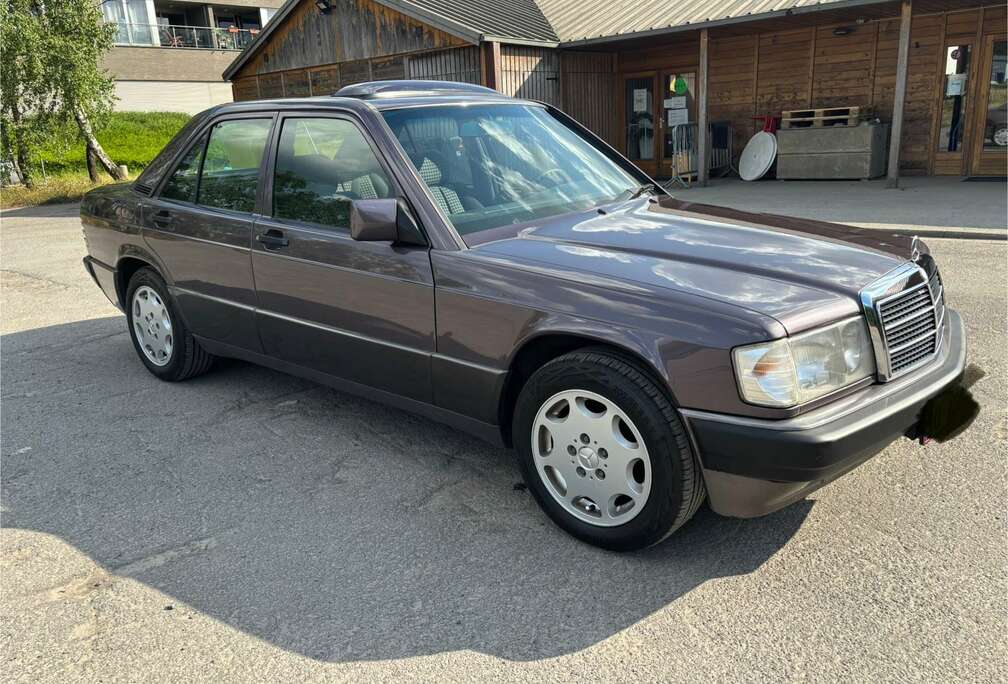 Mercedes-Benz E 2.3 Sportline