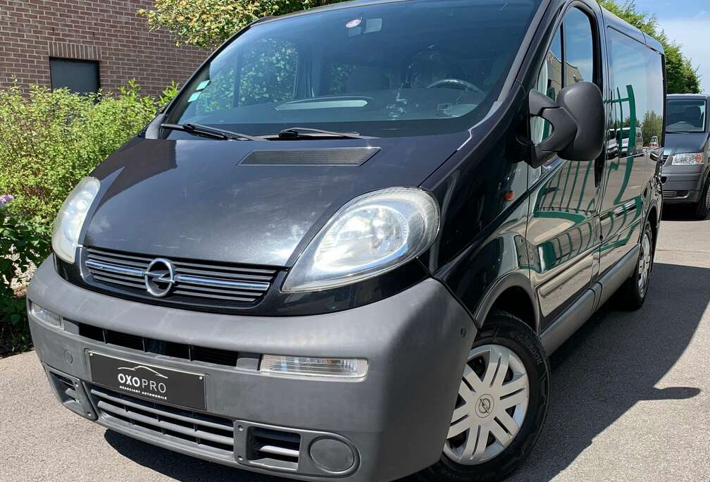 Opel 2.5 CDTi 135CV / Double Cabine / 5 Places / Attache Remorque /