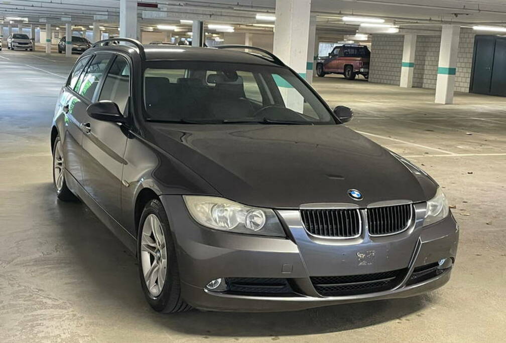 BMW 318 Touring