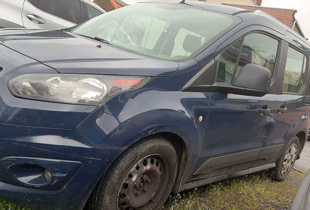 Ford 5 seat / motor defect/ airco / 2016