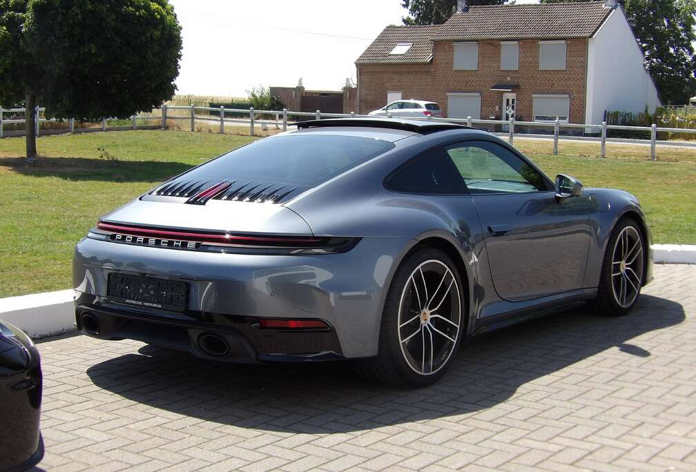 Porsche 911 Carrera PDK mod 2025 sportdesign ACC Bose