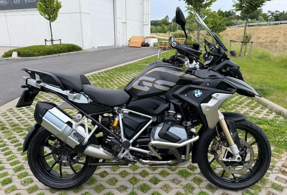 BMW