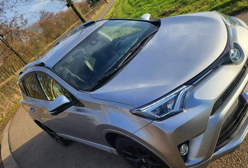 Toyota 2.5 4x4 Hybrid Executive