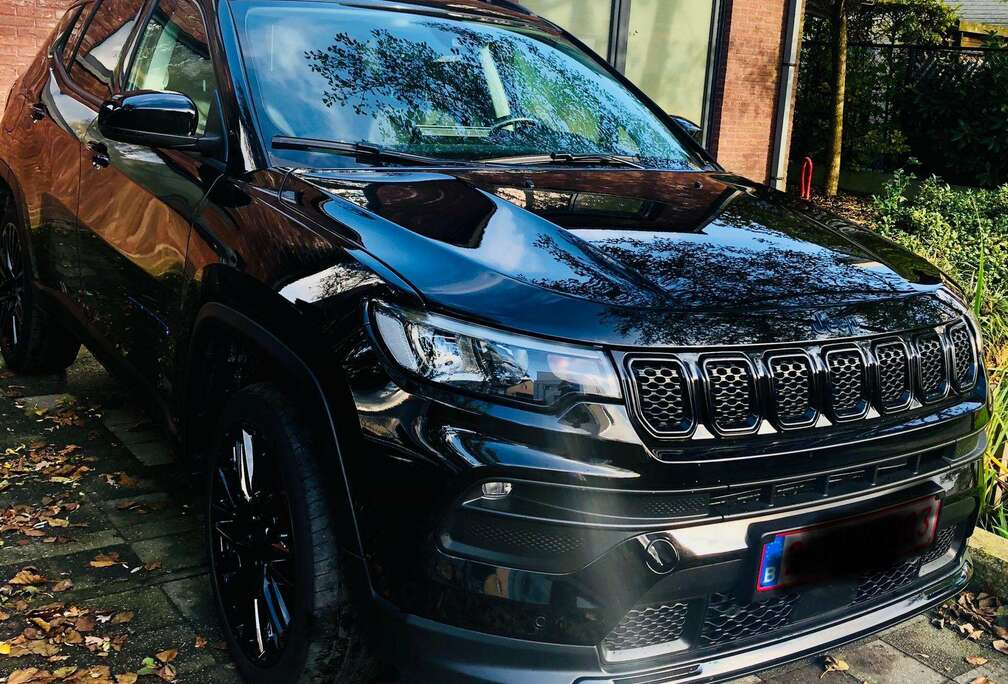 Jeep Compass NIGHT EAGLE 1.3 T4 4xe PLUG-IN HYBRID