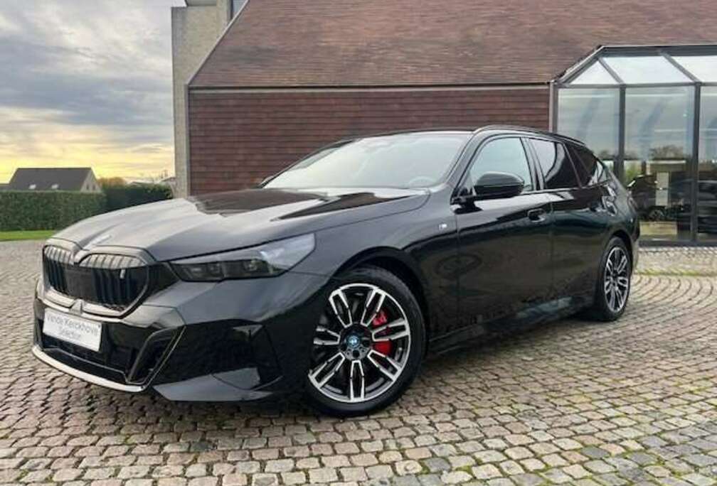 BMW eDrive40  TOURING M SPORTPAKKET PRO