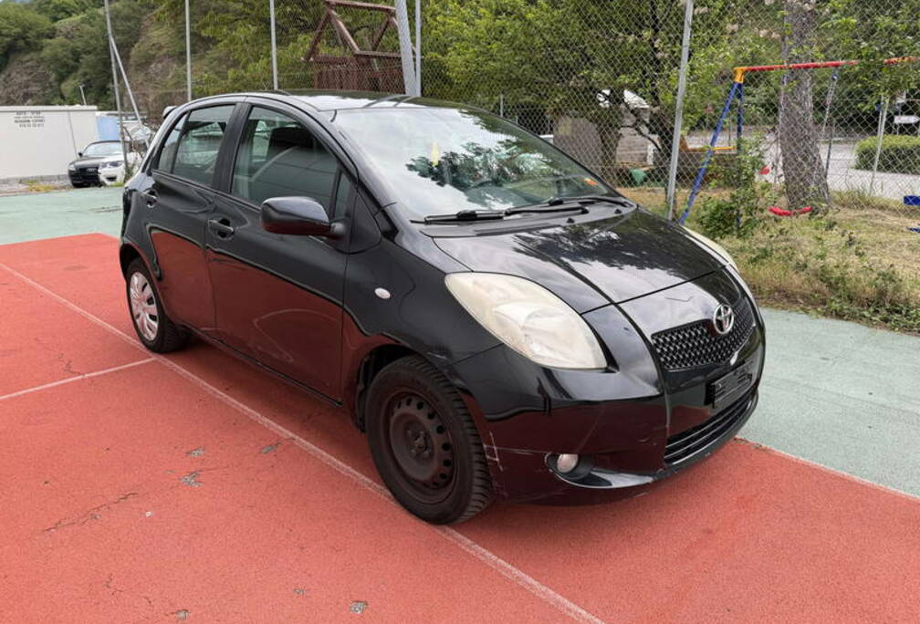 Toyota Yaris 1 .3 Linea Sol