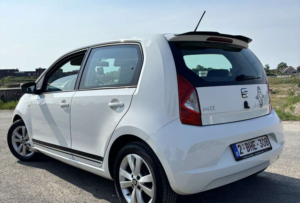 SEAT 1.0 Ecofuel Style