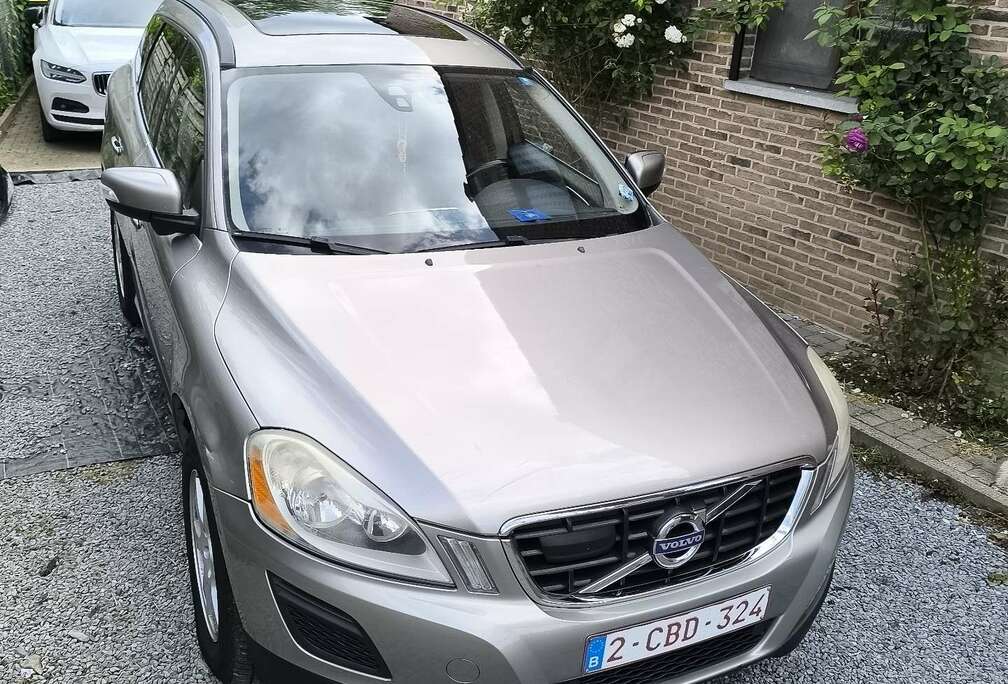 Volvo 2.4D AWD Aut. Momentum