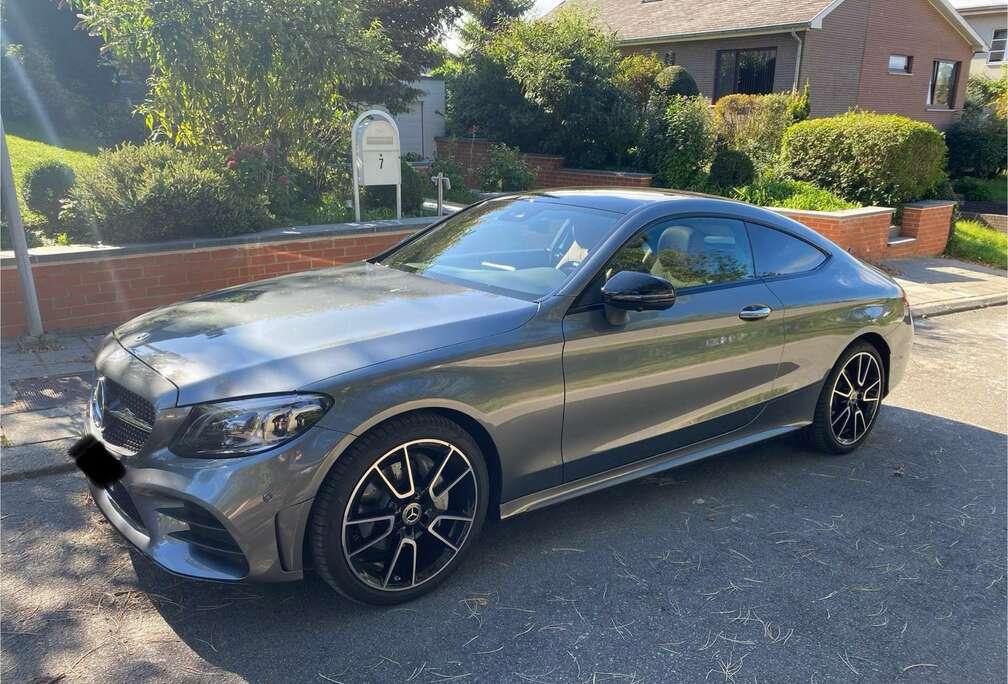 Mercedes-Benz C200 Coupe AMG-Line