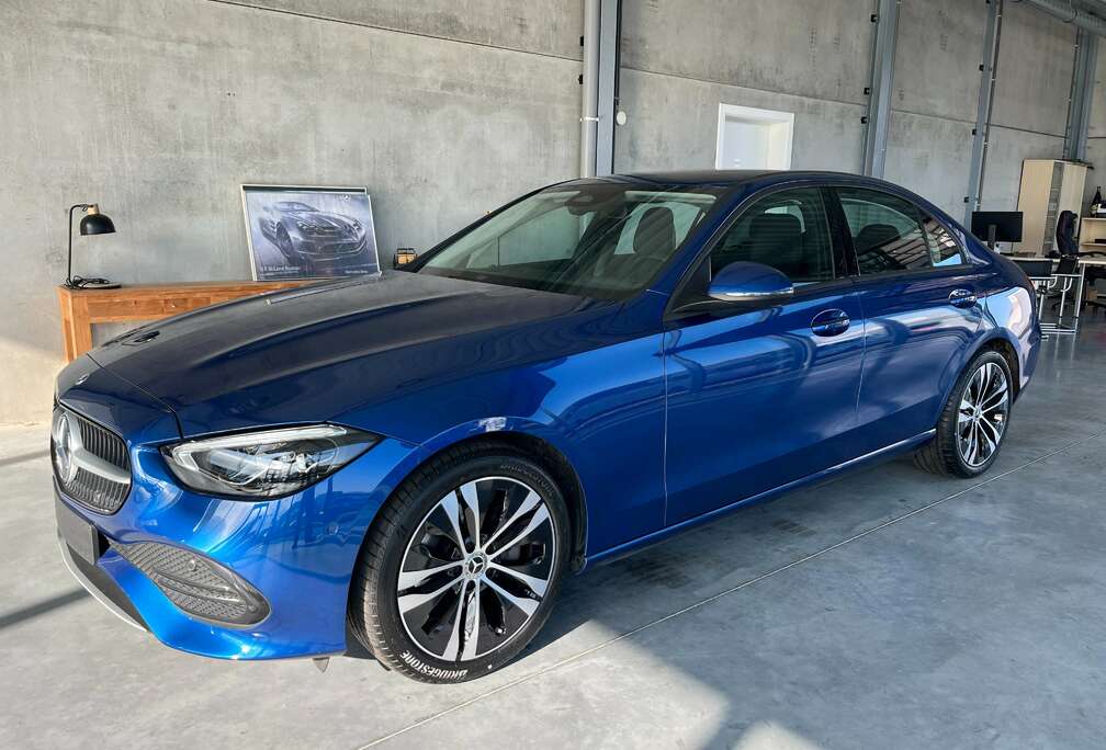 Mercedes-Benz 9G-TRONIC Led Navi MBUX