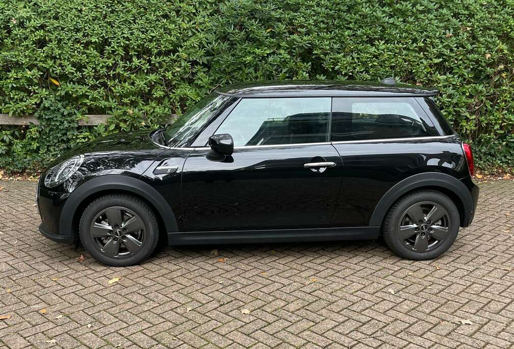 MINI Mini Cooper SE Classic Trim