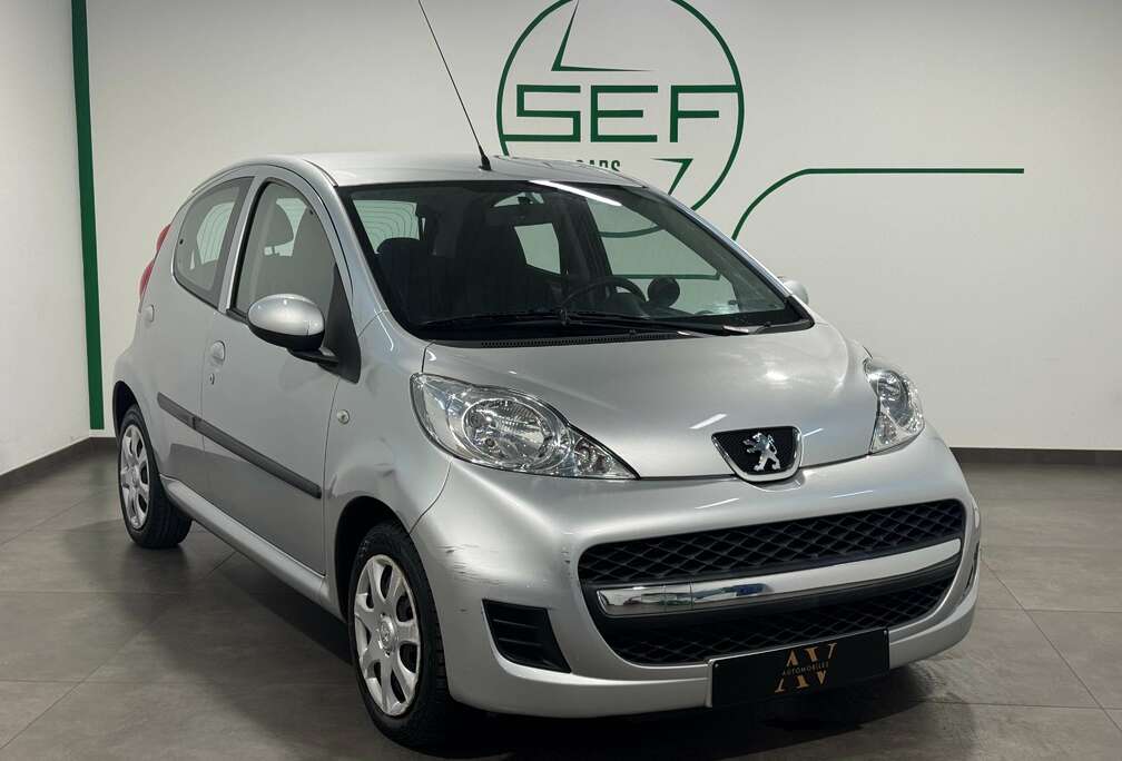 Peugeot ** 1.0i***  Trendy ** Automatique ** 49.000km **