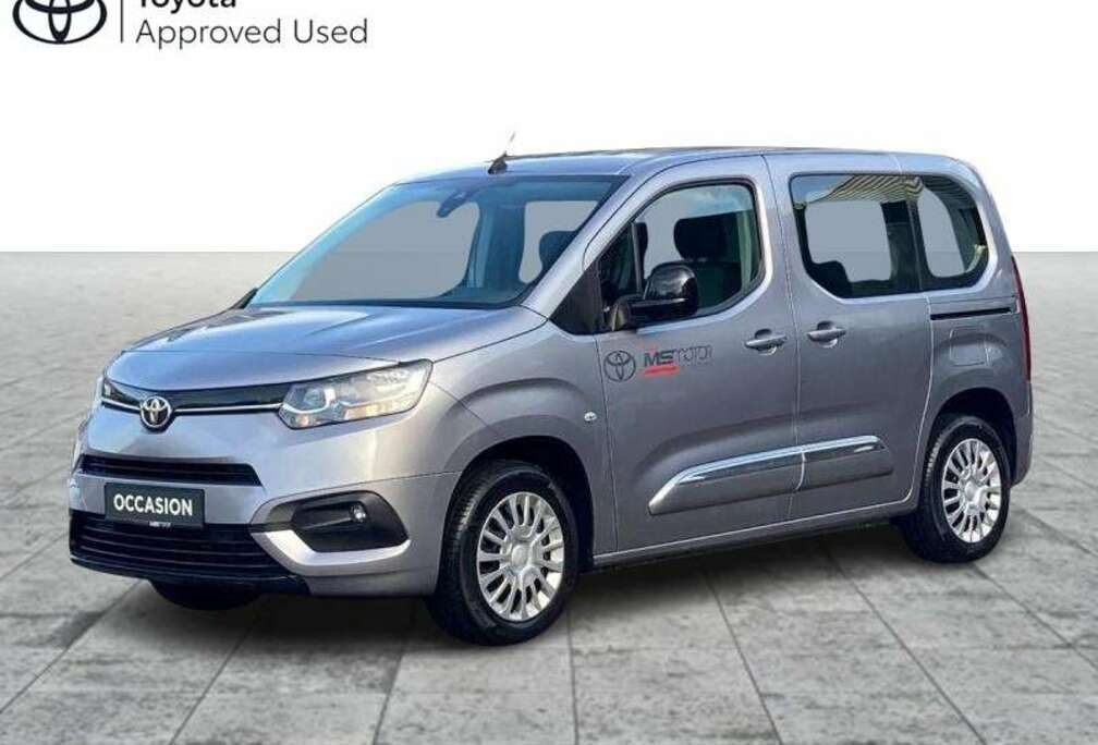 Toyota Passenger SWB 1.2L Petrol M/T Shuttle