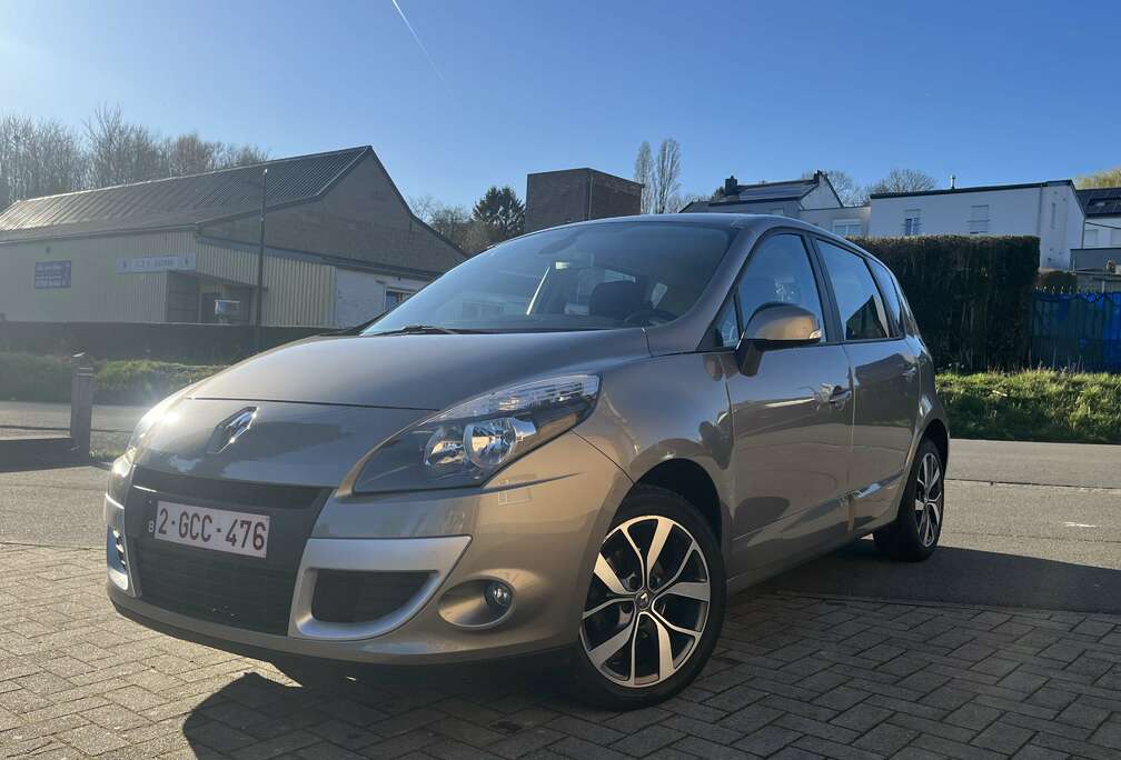 Renault 1.6i Silver Edition