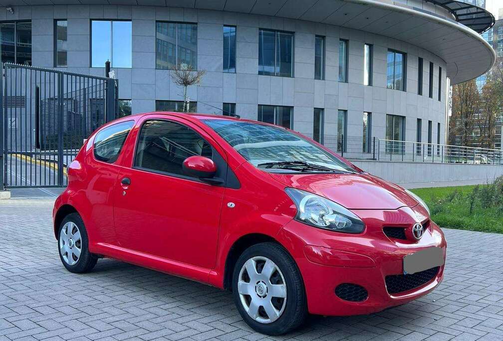 Toyota Aygo 1.0i VVT-i Car Dance