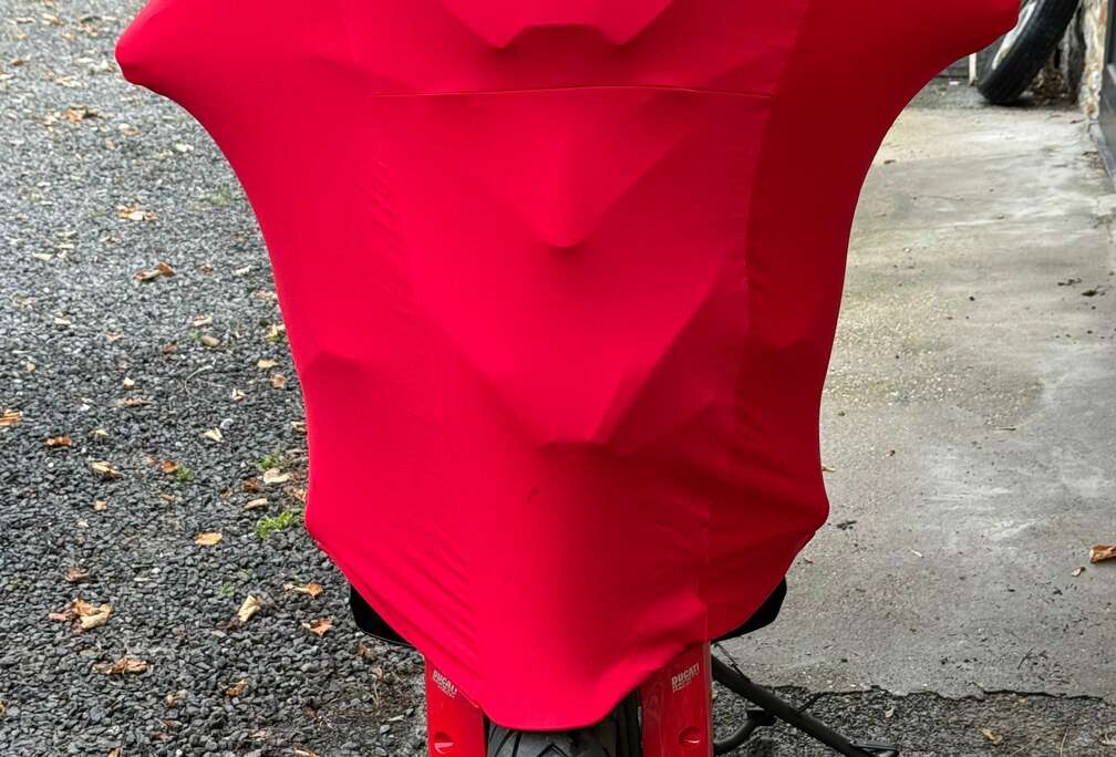 V4S Travel-Radar Red22