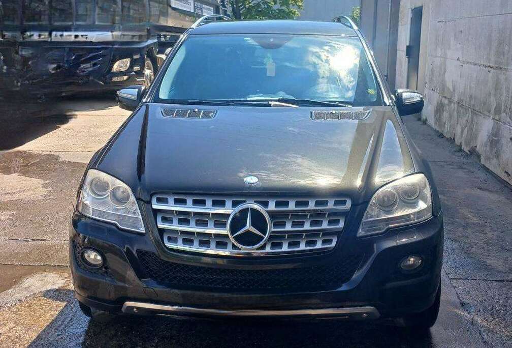 Mercedes-Benz ML 350 CDI 4Matic 7G-TRONIC DPF