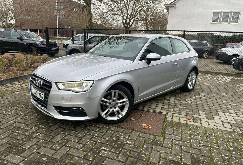 Audi A3 2.0 TDI S tronic Attraction