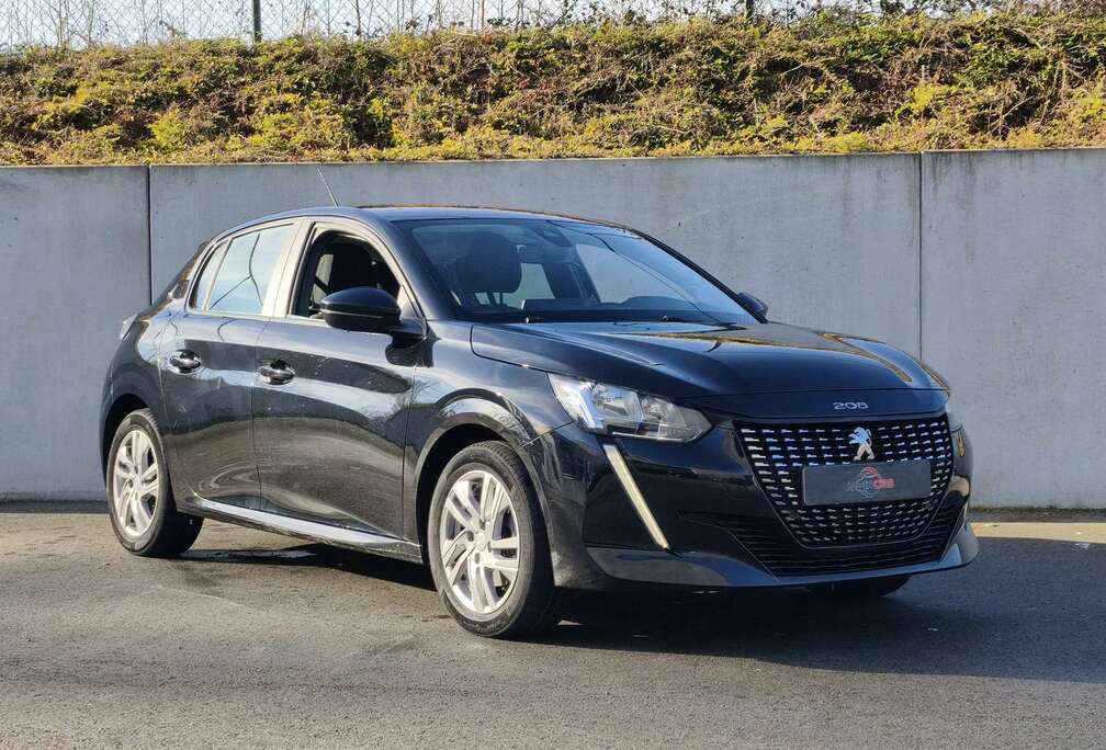Peugeot 208 1.2i PureTech Allure. Garantie 12 Mois.