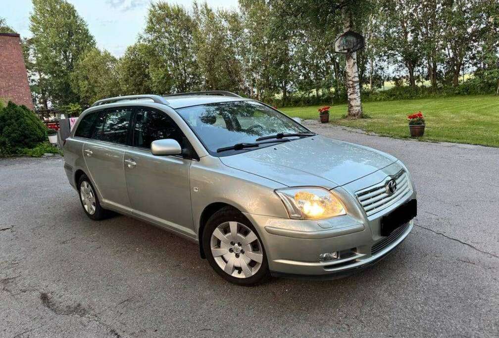 Toyota Avensis SW 1.8i VVT-i 16v Linea Luna