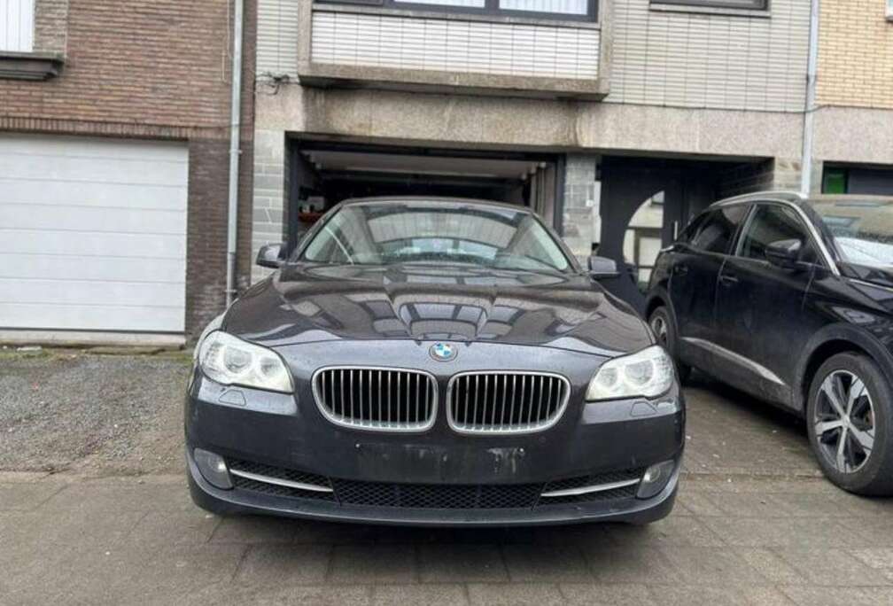 BMW 530i