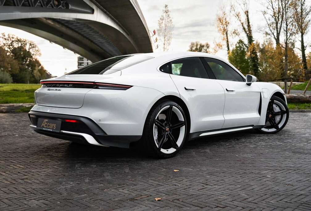 Porsche TURBO / MATRIX LED / BOSE / BELGIAN / MEMORY SEATS