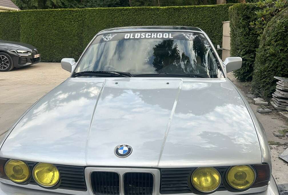 BMW 520i 24V