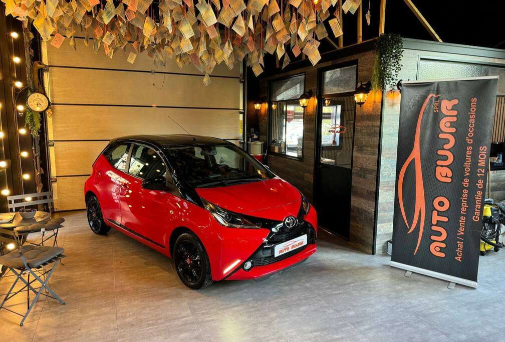 Toyota Aygo 1.0i VVT-i **CARNET COMPLET+AIRCO+CAM+KEYLESS**