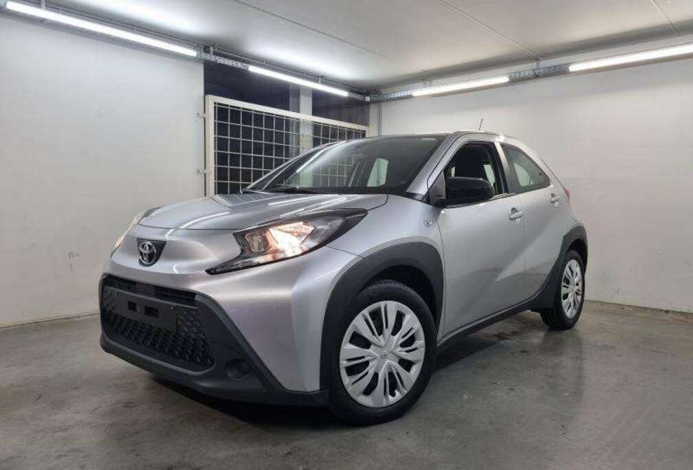 Toyota X play - Automaat - 10300km -