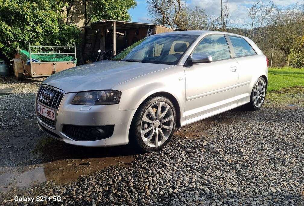 Audi 2.0 Turbo 16v FSI Quattro